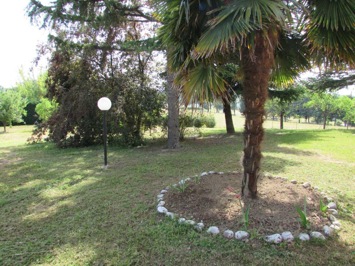 Villa Rina Pesaro Buitenkant foto